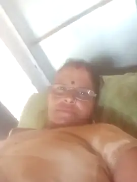 Snapshot of Pinki_rajak chatting on May 5, 2026, 6:10 am Pinki rajak online show from May 5, 2026, 6:10 am