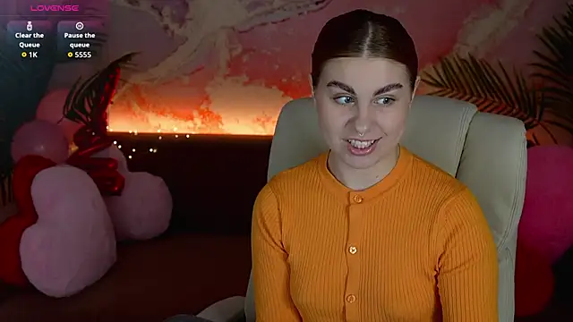 GingerPinky online show from February 23, 2026, 1:41 pm