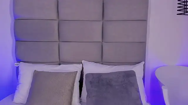 JoshClaarktt online show from June 19, 2026, 4:06 am