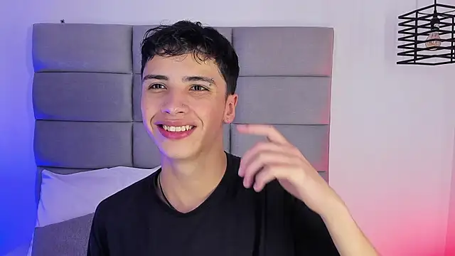 JoshClaarktt online show from July 15, 2026, 4:18 am
