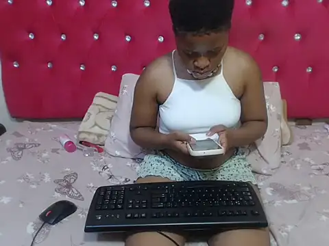 Snapshot of Barbie_Kay chatting on December 15, 2025, 2:16 am Barbie Kay online show from December 15, 2025, 2:16 am