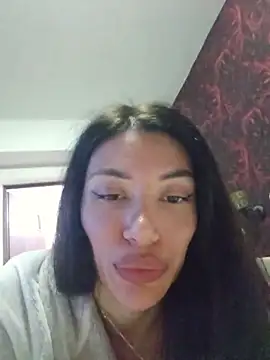 Snapshot of Leena_C chatting on June 16, 2026, 9:28 pm Leena C online show from June 16, 2026, 9:28 pm