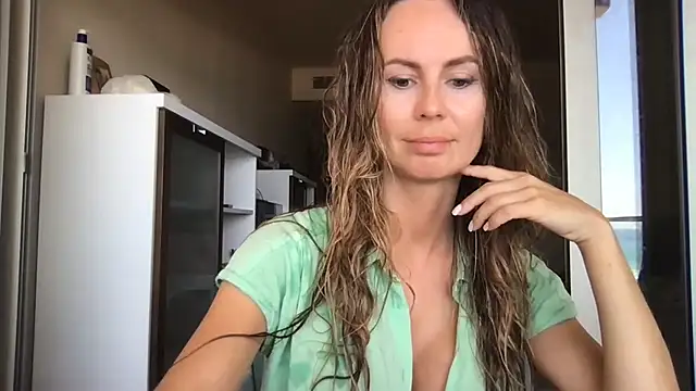 Snapshot of LeMilf chatting on June 15, 2026, 9:55 am LeMilf online show from June 15, 2026, 9:55 am