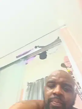 Snapshot of MrUnintentional chatting on June 6, 2026, 4:28 am MrUnintentional online show from June 6, 2026, 4:28 am