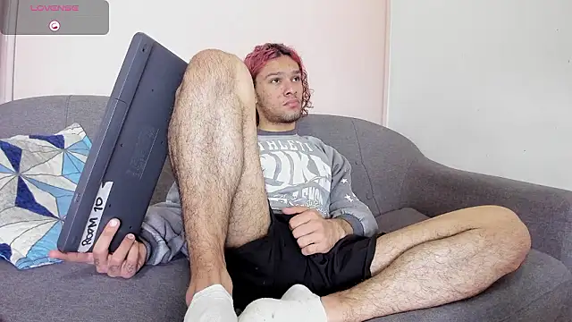 TAYSON SCOTT online show from February 6, 2026, 1:03 pm