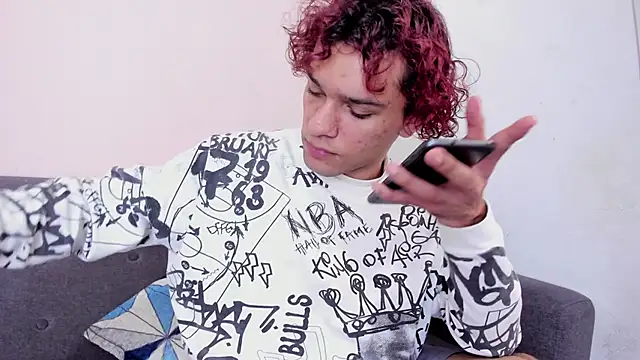 TAYSON SCOTT online show from March 6, 2026, 1:07 pm