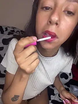 FOXXX BABY online show from February 3, 2026, 7:46 am