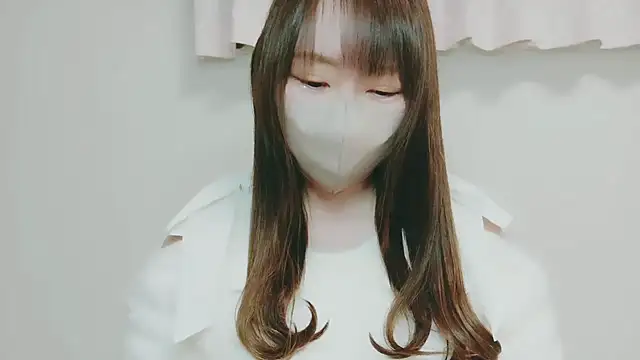 yuyuchan   online show from January 13, 2026, 12:10 pm