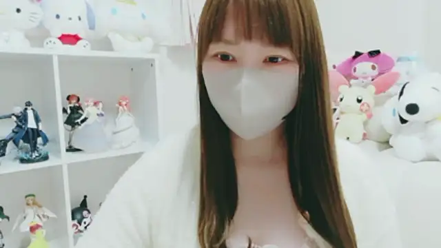 yuyuchan   online show from March 3, 2026, 5:08 pm