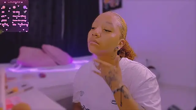 Starlights online show from March 4, 2026, 1:50 pm