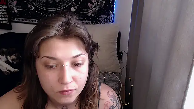 AlienforTwenty online show from June 7, 2026, 12:31 pm