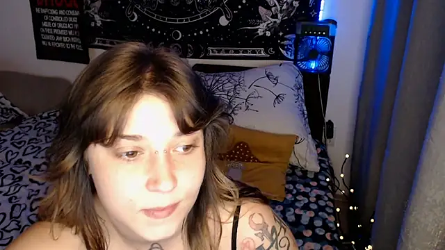 AlienforTwenty online show from June 8, 2026, 7:03 pm