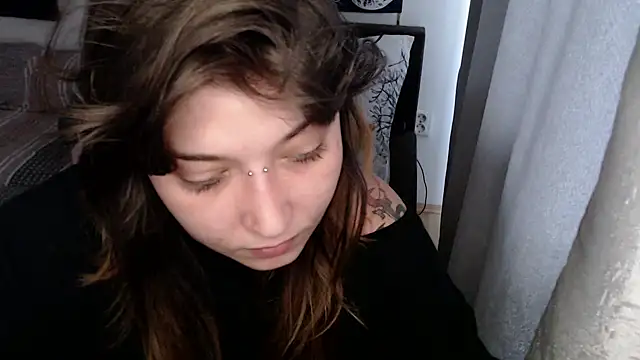 AlienforTwenty online show from June 13, 2026, 8:56 am