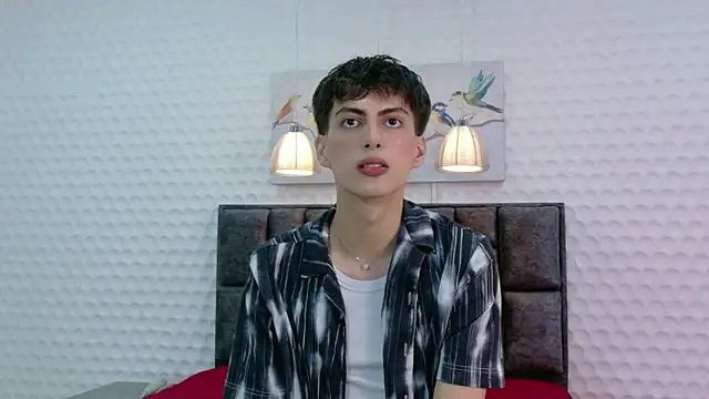 Snapshot of Martin_Williams chatting on December 17, 2025, 12:11 pm Martin Williams online show from December 17, 2025, 12:11 pm