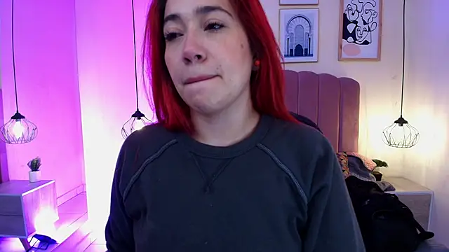 Celestee15  online show from May 4, 2026, 11:17 am