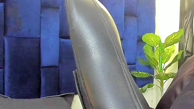 Snapshot of Dustyn_Michelle1 chatting on May 20, 2026, 6:36 pm Dustyn Michelle1 online show from May 20, 2026, 6:36 pm
