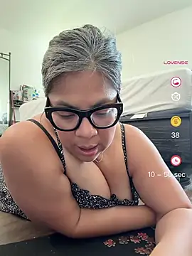 Snapshot of BettyWhispers chatting on May 20, 2026, 8:15 pm BettyWhispers online show from May 20, 2026, 8:15 pm