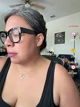 Snapshot of BettyWhispers chatting on June 14, 2026, 5:04 pm BettyWhispers online show from June 14, 2026, 5:04 pm