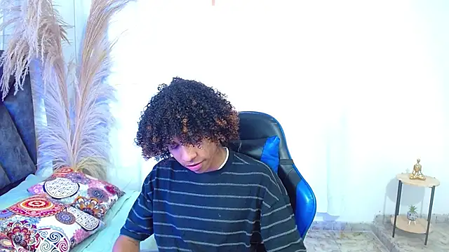 Snapshot of angelll18_ chatting on June 4, 2026, 8:48 pm angelll18 online show from June 4, 2026, 8:48 pm