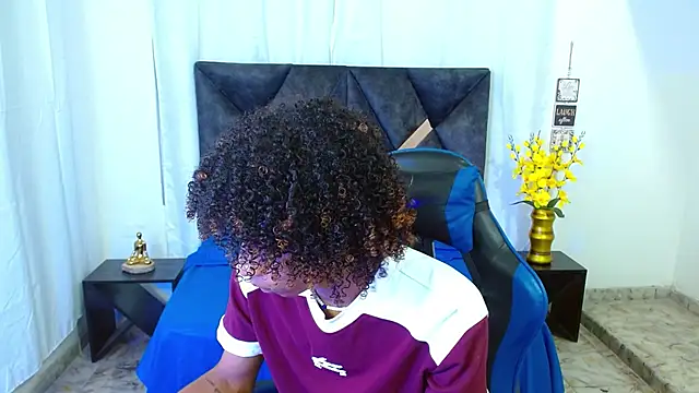 Snapshot of angelll18_ chatting on July 13, 2026, 8:33 pm angelll18 online show from July 13, 2026, 8:33 pm