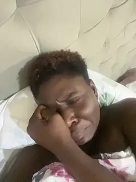 Snapshot of melaninpoppop chatting on December 19, 2025, 1:01 am melaninpoppop online show from December 19, 2025, 1:01 am