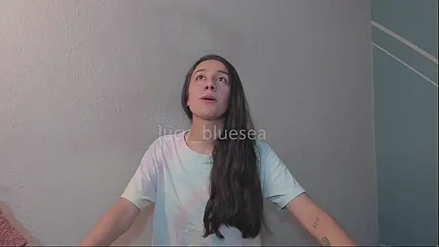 Lucy-Bluesea online show from July 24, 2026, 10:41 pm