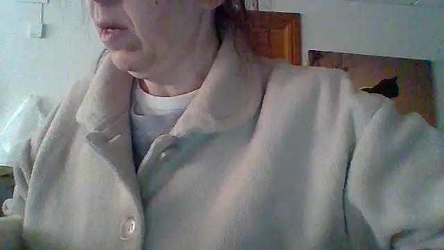 Lunamaya7 online show from January 16, 2026, 3:49 pm