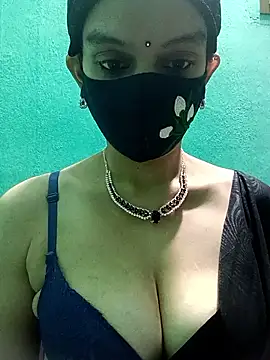 Snapshot of Radhi_Radhu chatting on January 14, 2026, 9:04 am Radhi Radhu online show from January 14, 2026, 9:04 am