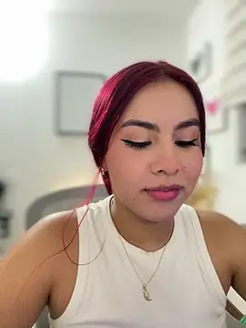 Zarahs Blare1 online show from December 23, 2025, 2:31 am