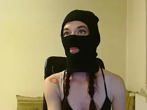 Snapshot of ntrlbdyy chatting on December 16, 2025, 10:04 pm ntrlbdyy online show from December 16, 2025, 10:04 pm