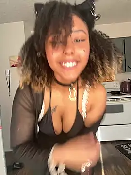 HonneyBunnyXO online show from May 30, 2026, 1:35 am