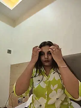 Snapshot of Himani_0122 chatting on July 3, 2026, 8:04 pm Himani 0122 online show from July 3, 2026, 8:04 pm