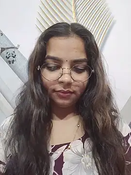 Snapshot of Himani_0122 chatting on July 6, 2026, 5:04 pm Himani 0122 online show from July 6, 2026, 5:04 pm