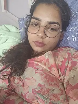 Snapshot of Himani_0122 chatting on July 7, 2026, 8:02 pm Himani 0122 online show from July 7, 2026, 8:02 pm