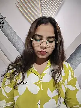 Snapshot of Himani_0122 chatting on July 10, 2026, 2:49 am Himani 0122 online show from July 10, 2026, 2:49 am