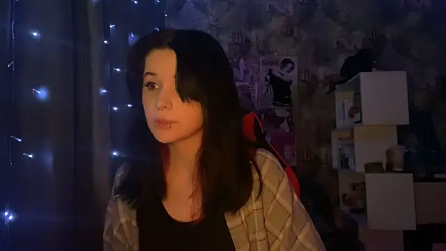 Absent Fairy online show from April 24, 2026, 4:53 pm