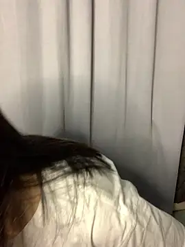 Val12777 online show from February 4, 2026, 12:00 pm