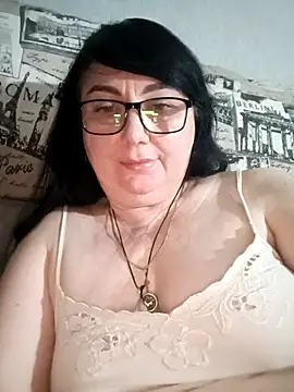 MariSwan222 online show from April 26, 2026, 8:39 pm