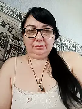 Snapshot of MariSwan222 chatting on May 5, 2026, 8:44 am MariSwan222 online show from May 5, 2026, 8:44 am