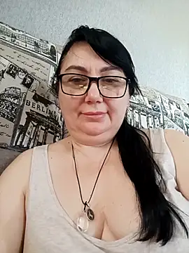 Snapshot of MariSwan222 chatting on May 16, 2026, 8:44 am MariSwan222 online show from May 16, 2026, 8:44 am