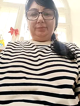 Snapshot of MariSwan222 chatting on May 21, 2026, 10:22 am MariSwan222 online show from May 21, 2026, 10:22 am