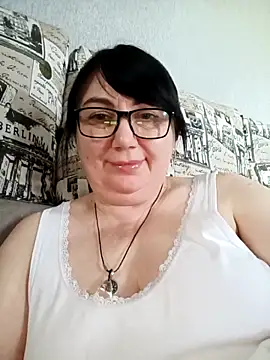 Snapshot of MariSwan222 chatting on May 28, 2026, 2:03 pm MariSwan222 online show from May 28, 2026, 2:03 pm
