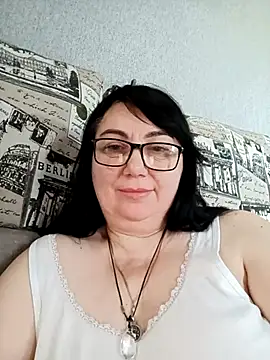 Snapshot of MariSwan222 chatting on May 29, 2026, 7:06 am MariSwan222 online show from May 29, 2026, 7:06 am
