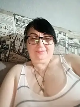 MariSwan222 online show from June 10, 2026, 6:18 pm
