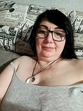 MariSwan222 online show from July 4, 2026, 7:53 pm