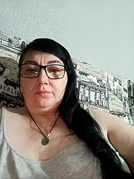 MariSwan222 online show from July 7, 2026, 8:46 pm