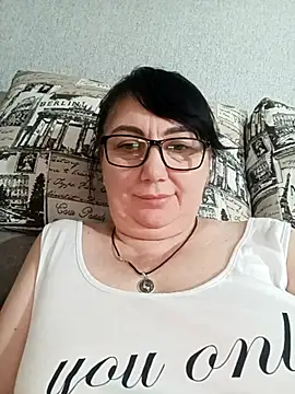 Snapshot of MariSwan222 chatting on July 8, 2026, 2:43 pm MariSwan222 online show from July 8, 2026, 2:43 pm