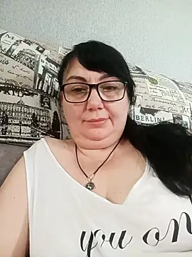 MariSwan222 online show from July 9, 2026, 12:53 pm