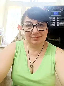 Snapshot of MariSwan222 chatting on July 12, 2026, 7:10 am MariSwan222 online show from July 12, 2026, 7:10 am