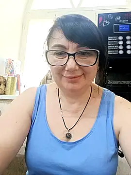 MariSwan222 online show from July 17, 2026, 9:38 am